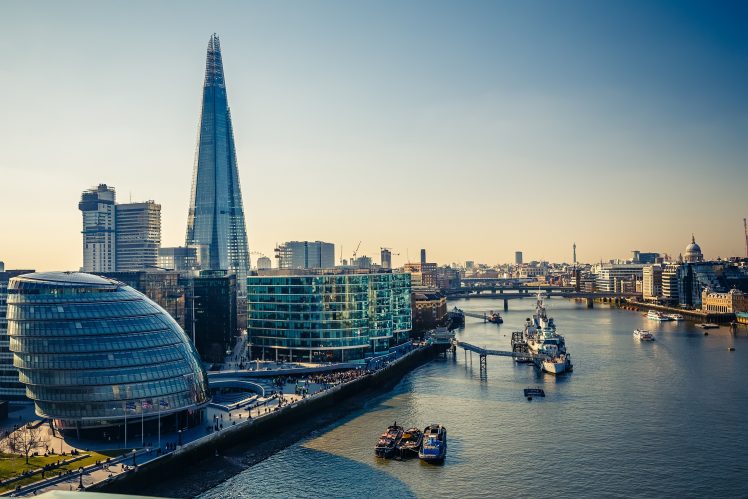 Uitzicht over de Thames en Londen