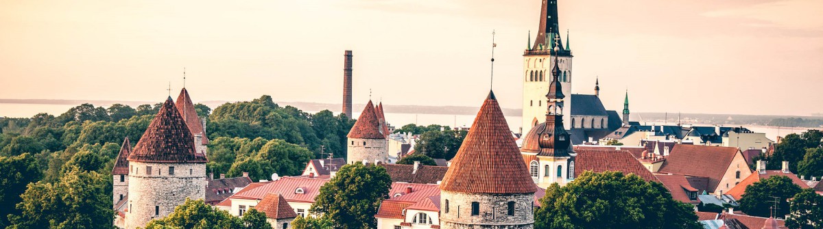 Luftaufnahme Altstadt Tallinn iStock_000049223188_Large-2