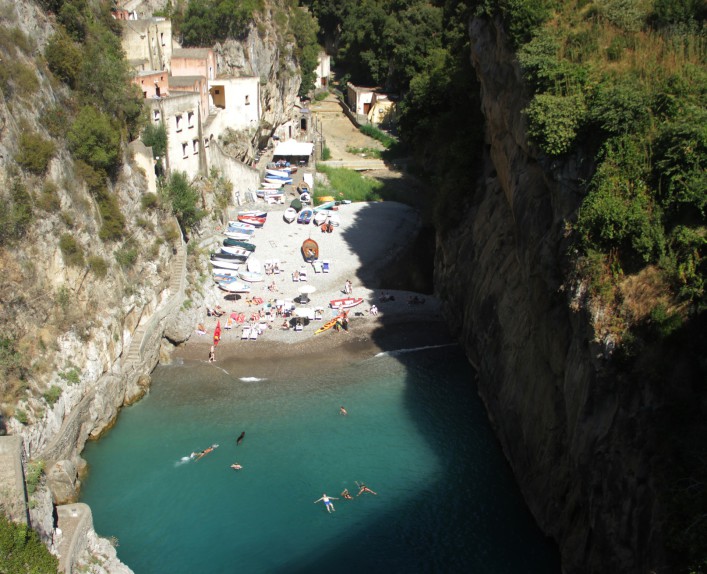 Strand van Furore, Amalfikust, Italie