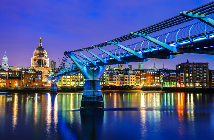 De Millennium Bridge uit Harry Potter en de Halfbloed Prins