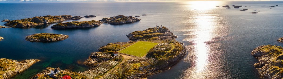 henningsvaer stadion in de lofoten