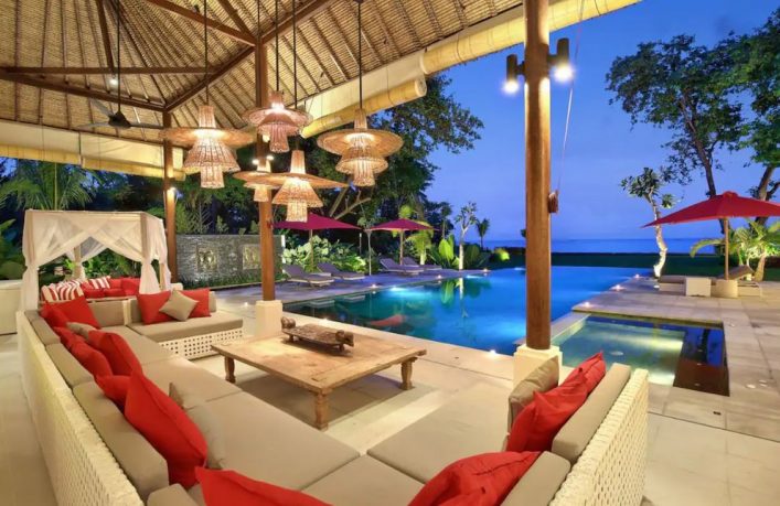 Airbnb villa op Bali met uitzicht op zee