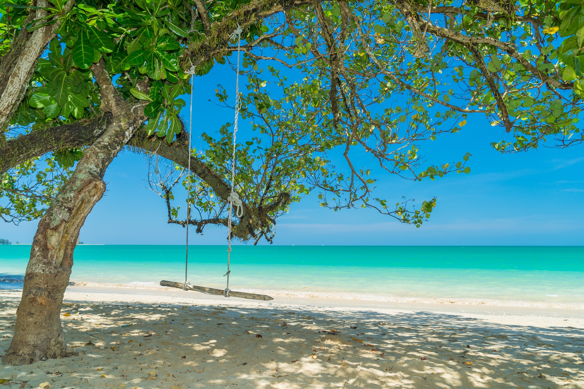 paradijselijk strand op Khao Lak