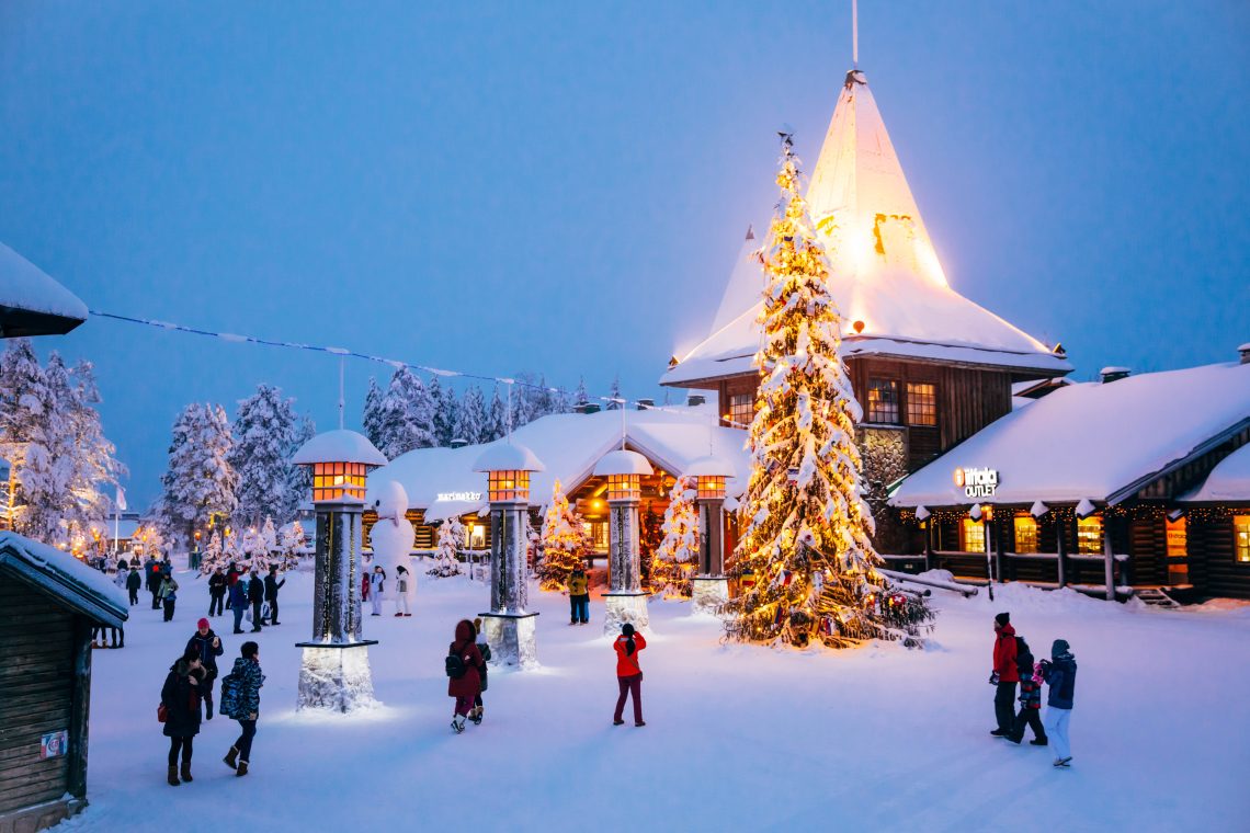central-plaza-santa-claus-village-rovaniemi-lapland-finland-1-2