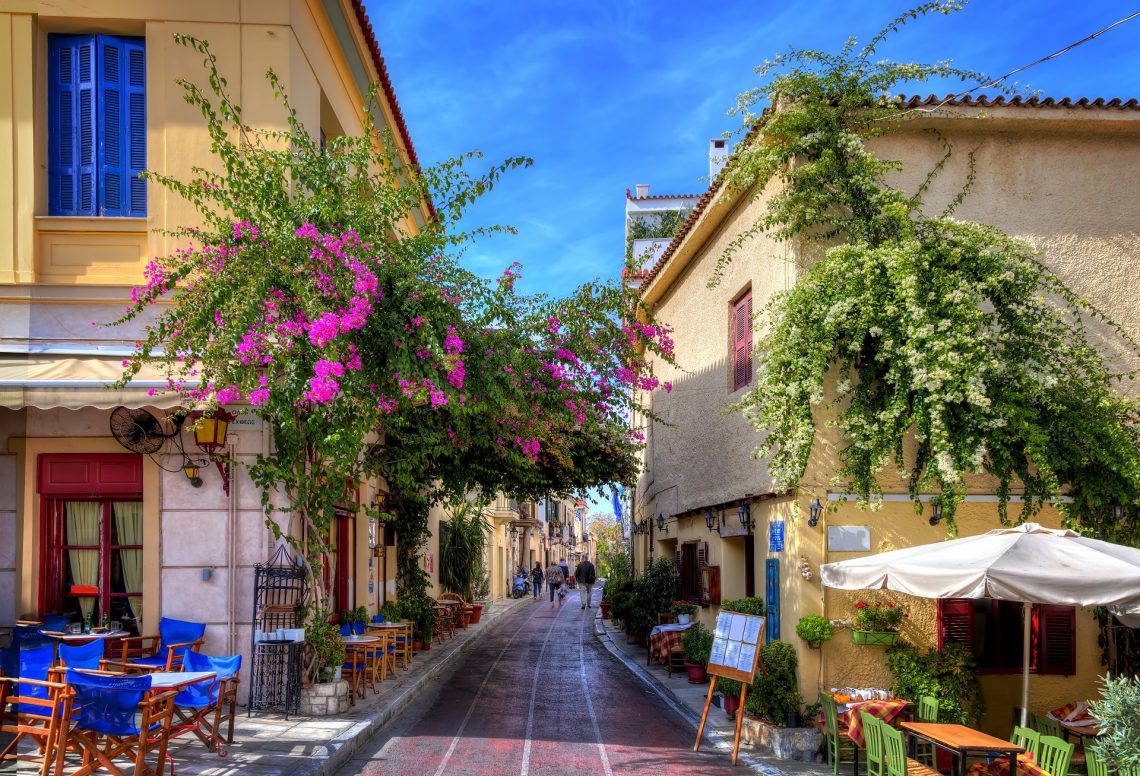 Plaka-Athen-shutterstock_224505004