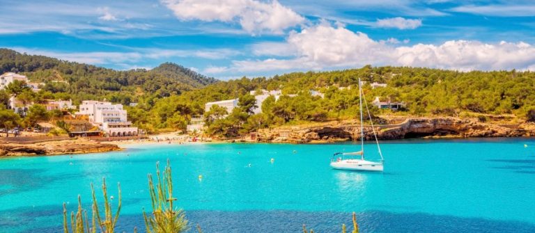 Cala de Portinatx op Ibiza
