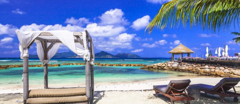 Luxe strandbed op La Digue