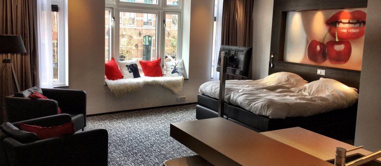 Apart! Food - Drinks & Apartments