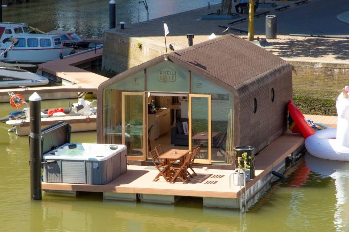 Wikkelboat Airbnb