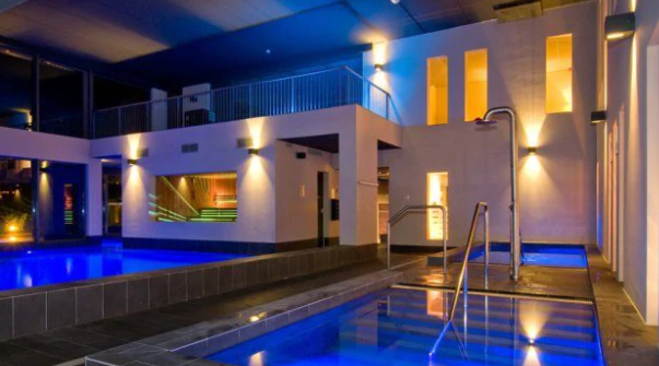 Thermen Born