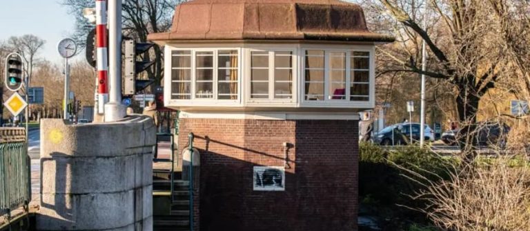 Overnacht in een brugwachtershuisje