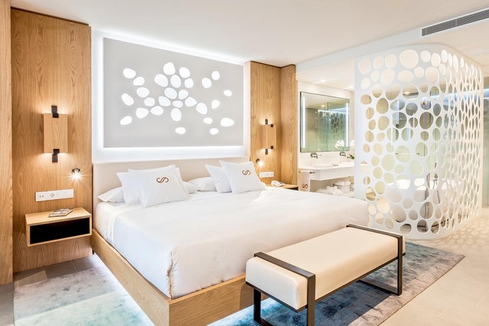 Royal Hideaway Corales Beach