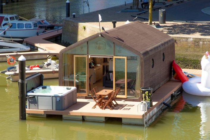 Wikkelboat Airbnb in Rotterdam