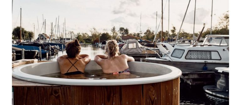Tiny house in Vinkeveen met jacuzzi