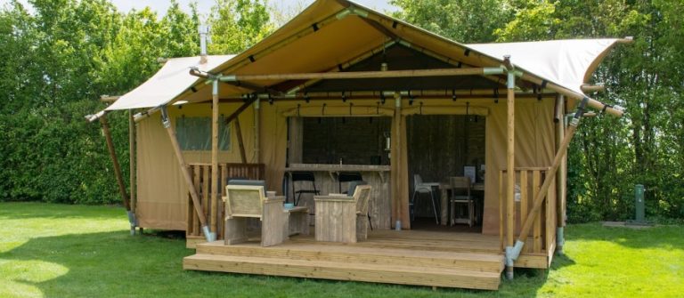 Kamperen in luxe tent Friesland