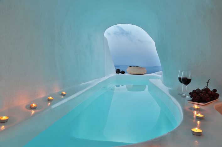 Lava Cave Suite op Santorini