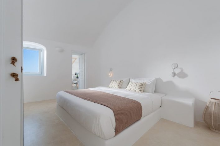 Slaapkamer cave villa op Santorini