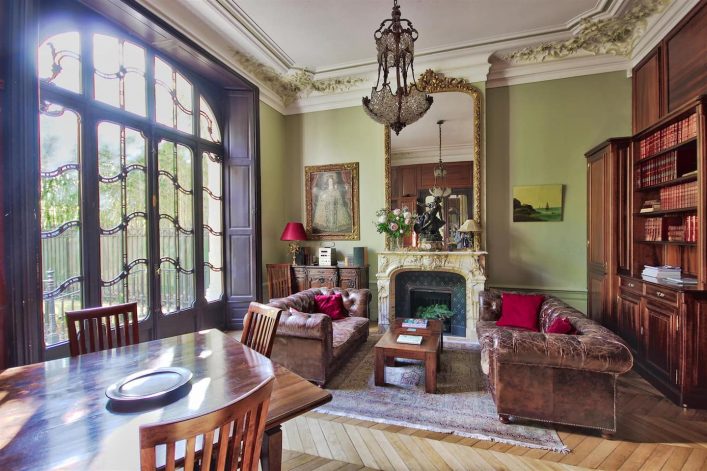 Woonkamer van de Airbnb in Parijs