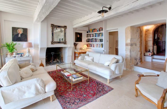 Woonkamer van de Airbnb in de Provence