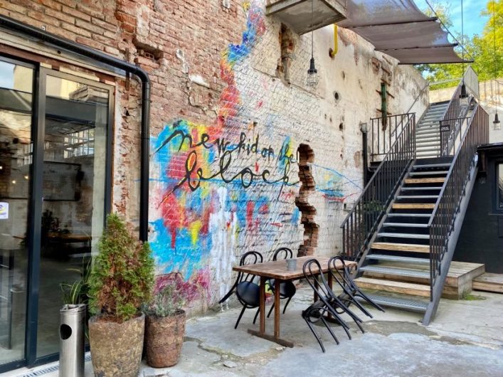 Street art in de wijk Holešovice