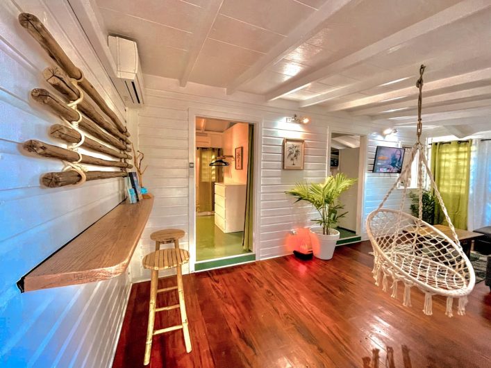 Jungle Cottage Orient Bay