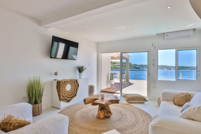 Scret View Beachfront