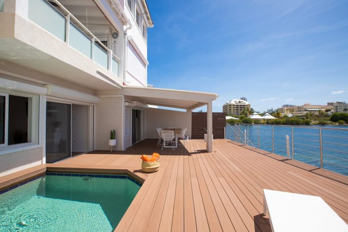 Scret View Beachfront