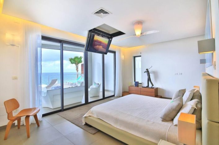 Oceanfront Condo Maho Reef