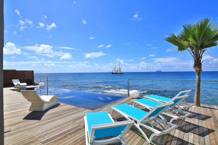 Oceanfront Condo Maho Reef