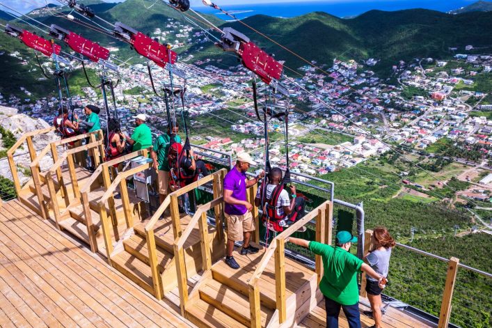 Ziplinen bij Rainforest Adventure