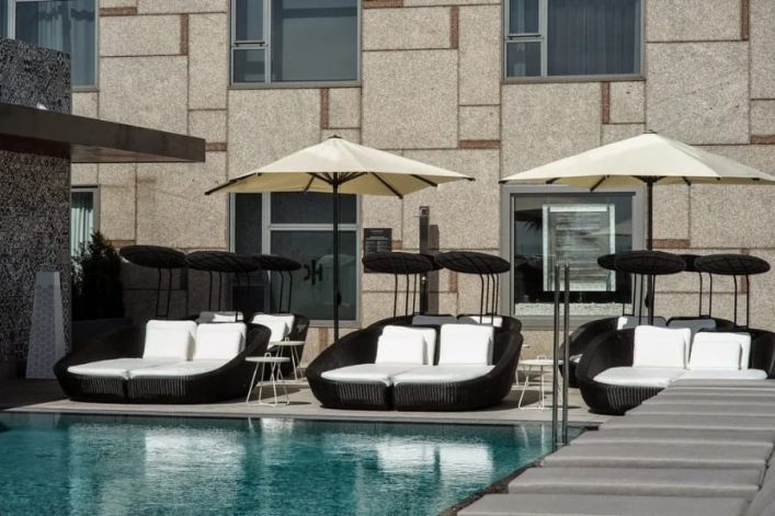 Catalonia Barcelona Plaza pool