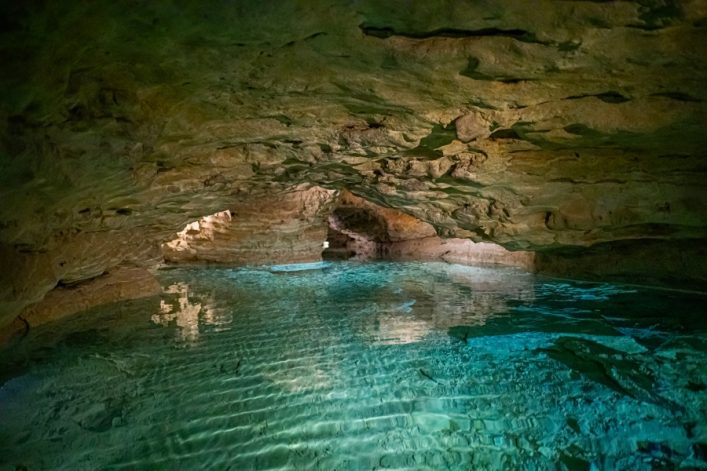 tapolca lake caves