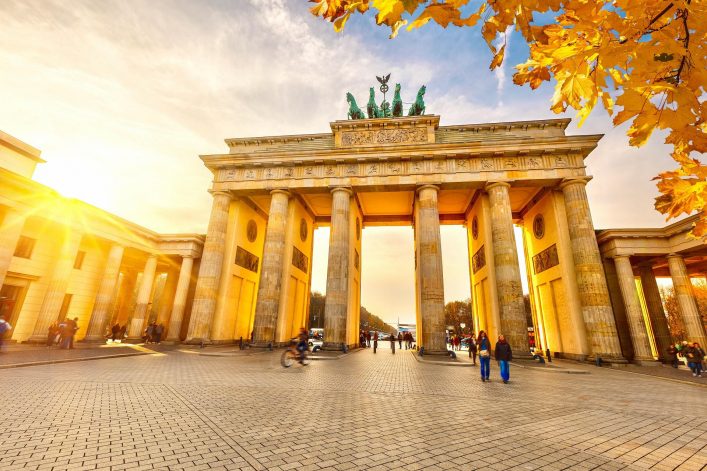 Berlin_Deutschland_Brandenburger-Tor_Germany_Shutterstock-149620307