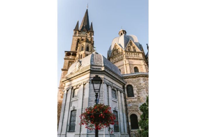 Dom van Aken bezienswaardigheden