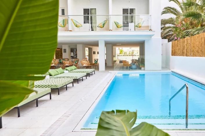 2024-04-18-12_25_05-Reserveer-de-4_-sterren-accommodatie-HM-Dunas-Blancas-in-Spanje