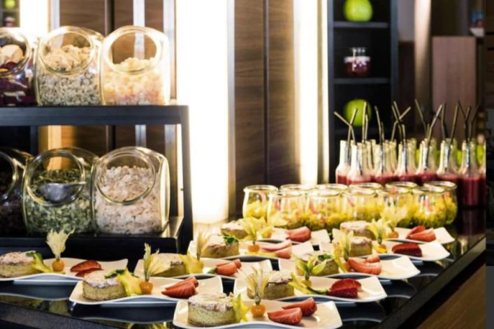 Neuenberg_-santorinimetprivezwembad-Desiterra